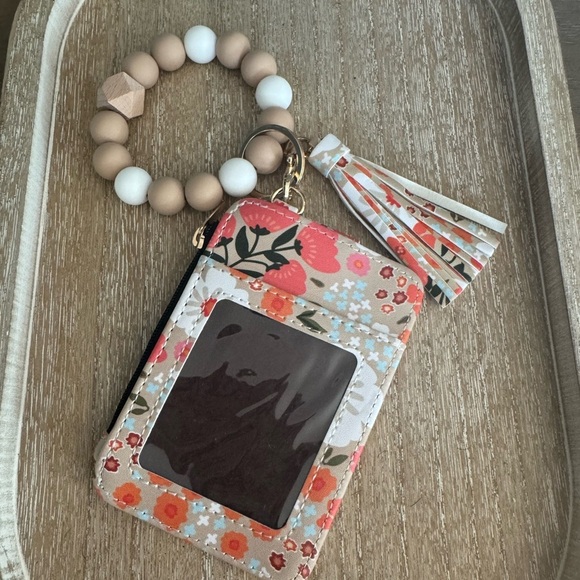 NWT Bogg Compatible Bracelet Wristlet Combo Champagne and Melon  Floral OS - Picture 3 of 7